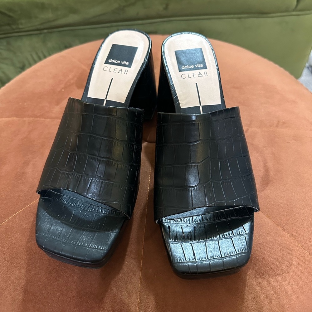 Dolce Vita Black Alligator Platform Sandal with Block Heel - Picture 2 of 7